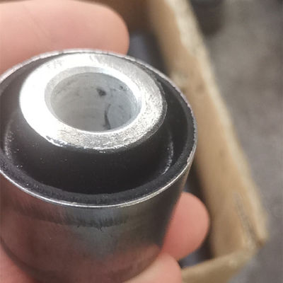 เครื่องยางออโต้ ผลิตภัณฑ์ เครื่องเจาะยาง/ยาง Bushing เครื่องทําอะไหล่รถยนต์